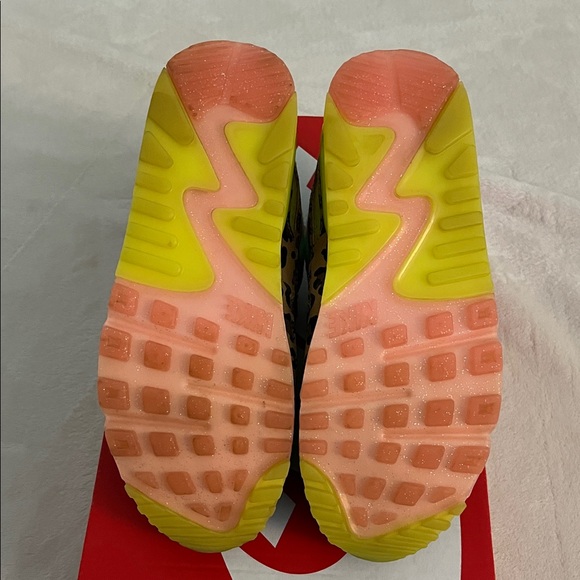 Nike Air Max 90 LX Dancefloor Green - Picture 6 of 11